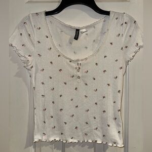 H&M Divided Cream & Pink Floral Short Sleeve Top Size Medium EUC